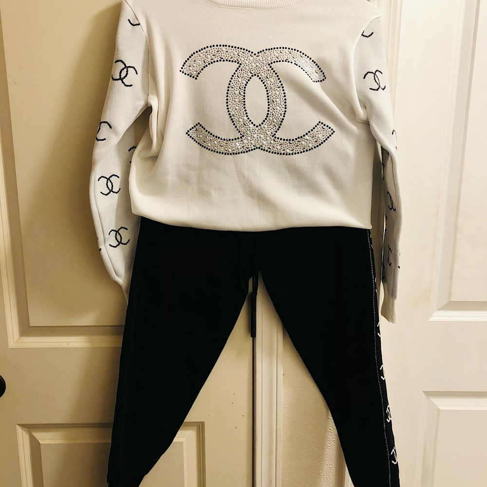 CC sweater jogging set